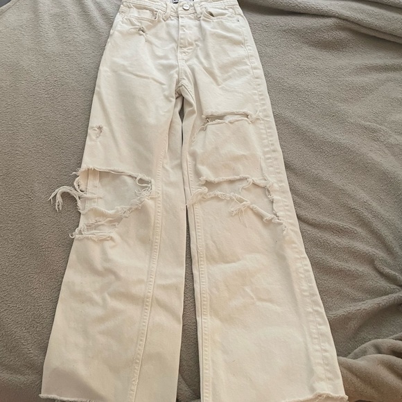 Zara Denim - Zara wide leg ripped jeans size 0